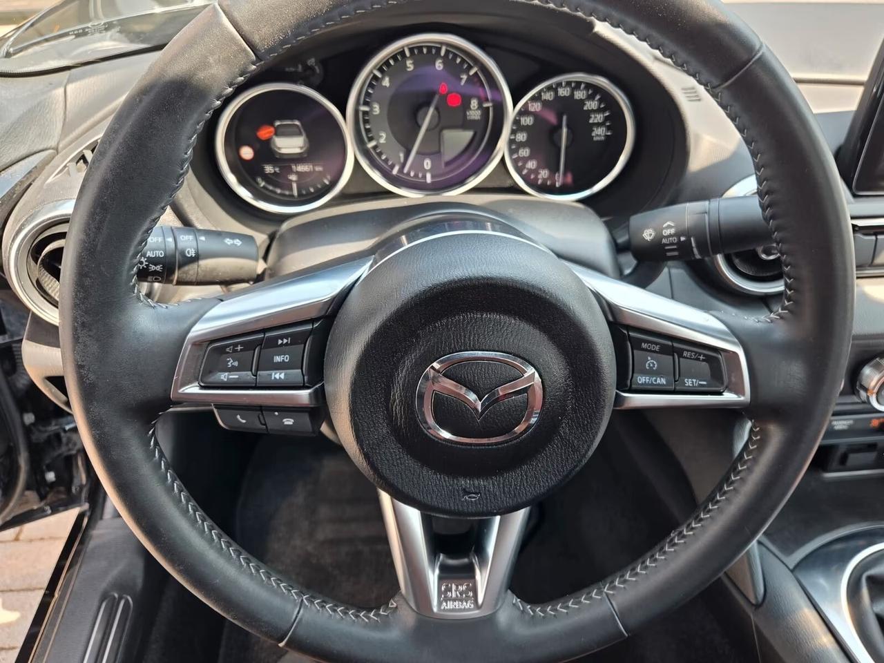 Mazda MX-5 2.0L Skyactiv-G RF Kazari
