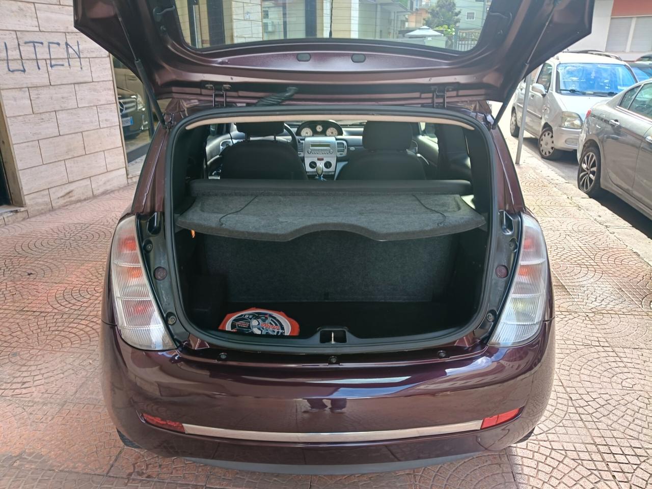 Lancia Ypsilon 1.2 69 CV Diva-NEOPATENTATI-Euro4490