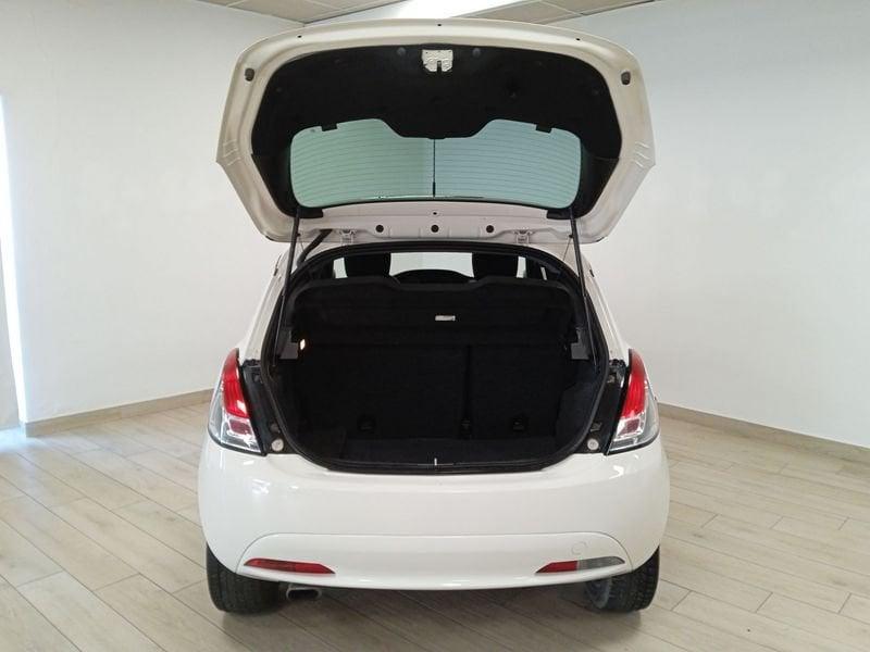 Lancia Ypsilon 3ª serie 1.2 69 CV 5 porte GPL Ecochic Silver