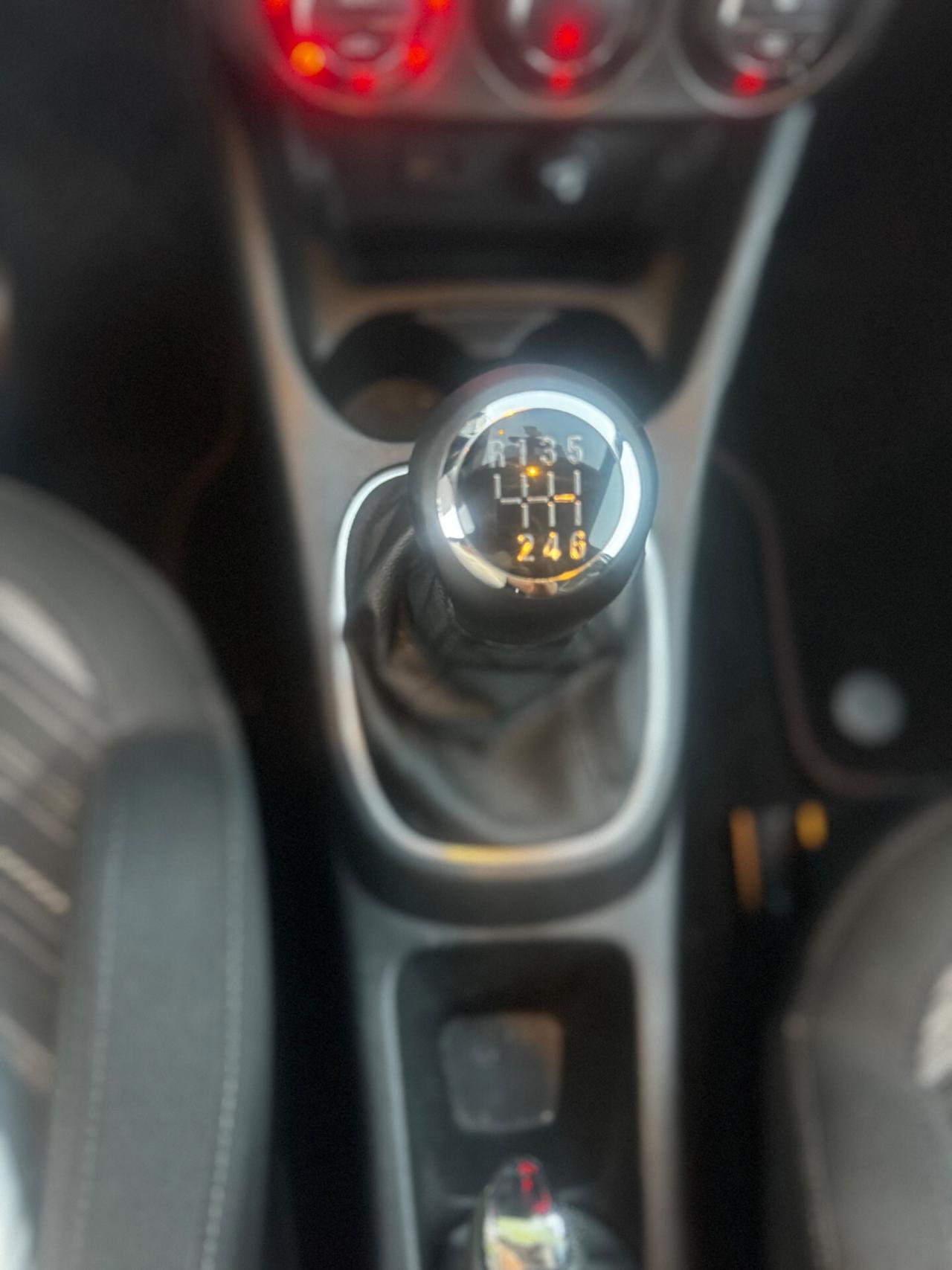 Opel Corsa 1.3 CDTI ecoFLEX S&S b-Color 2015