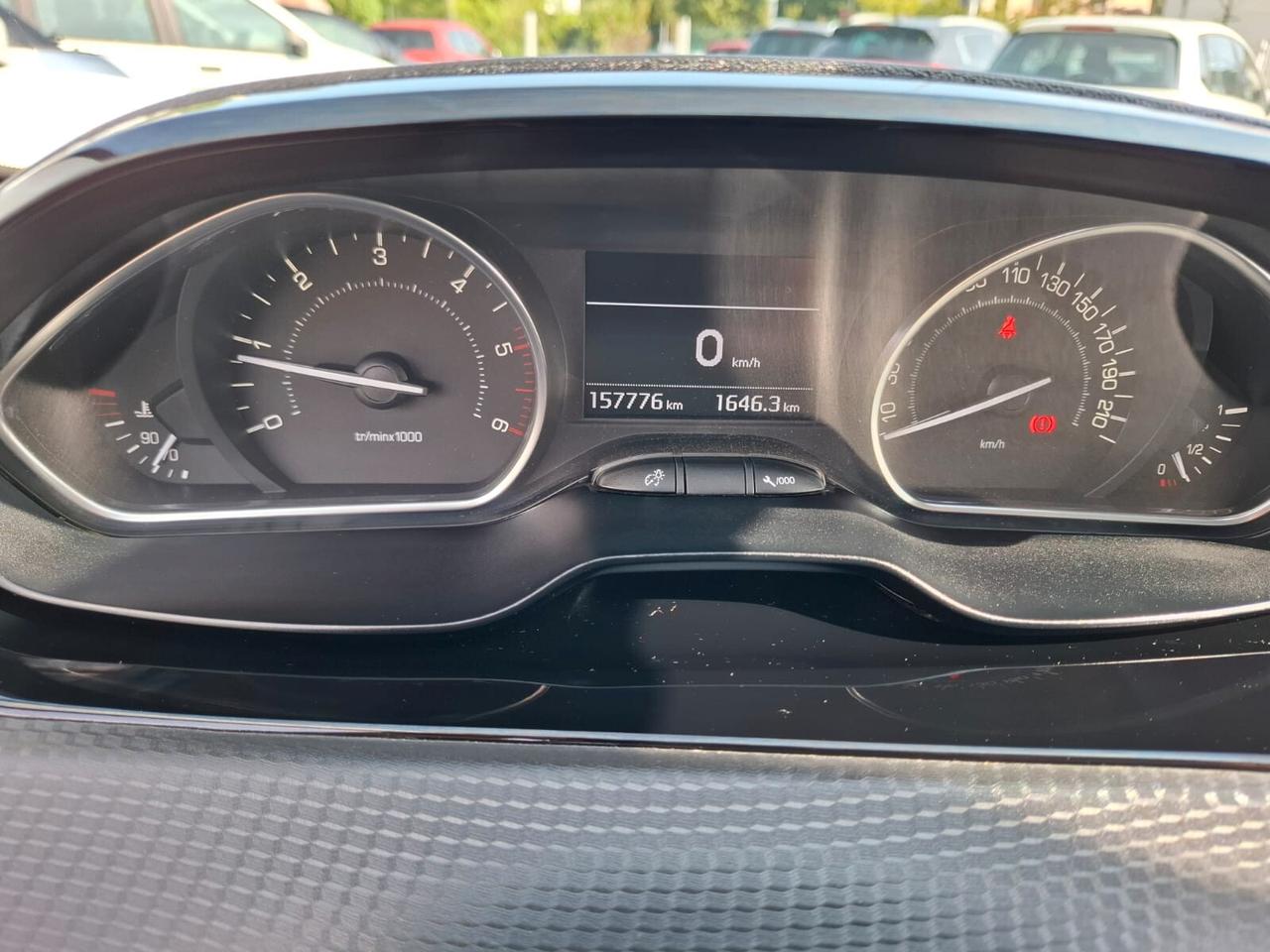 Peugeot 208 BlueHDi 75 5 porte Allure