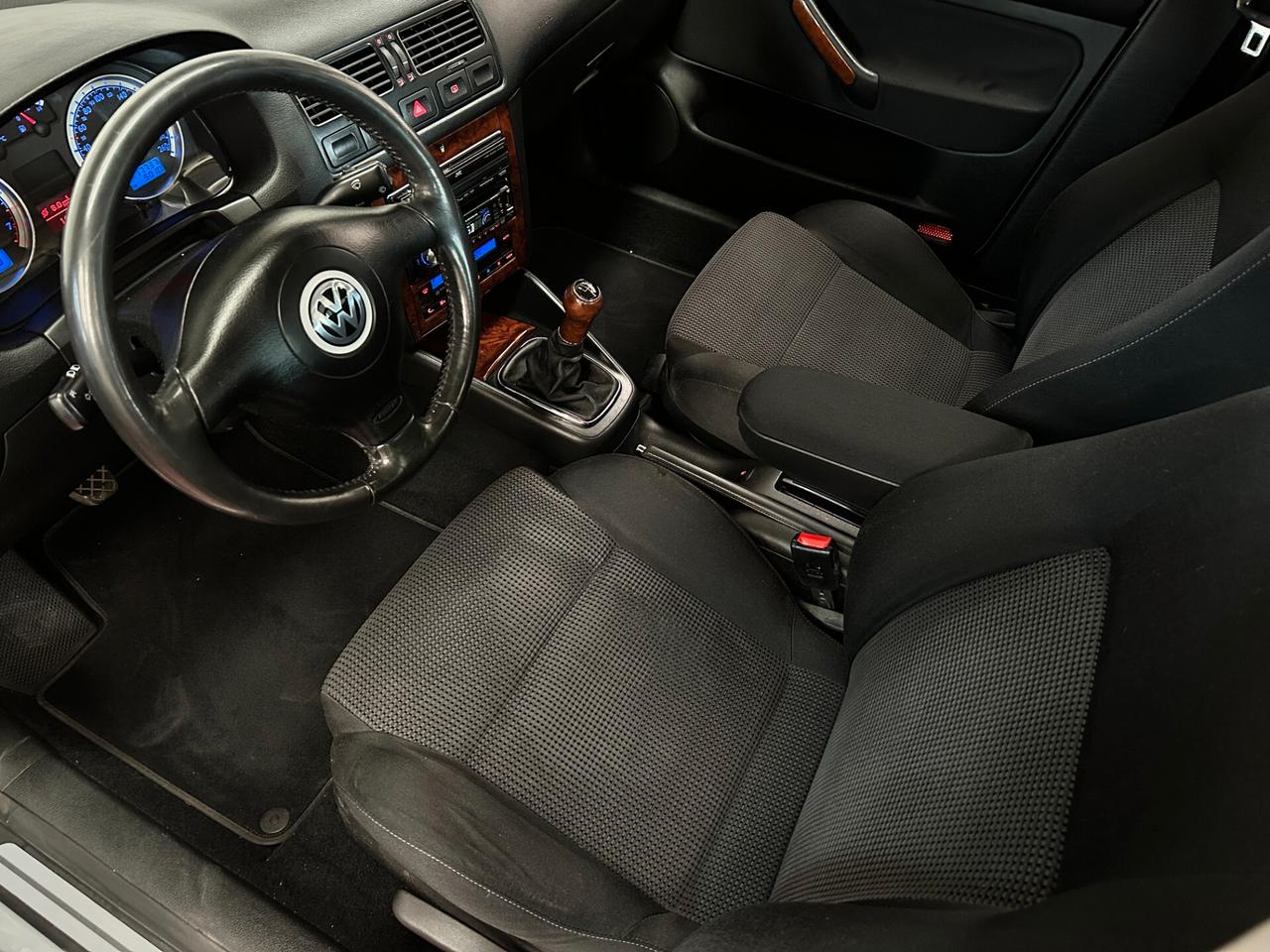 Volkswagen Bora 1.6 105CV 16V cat Highline