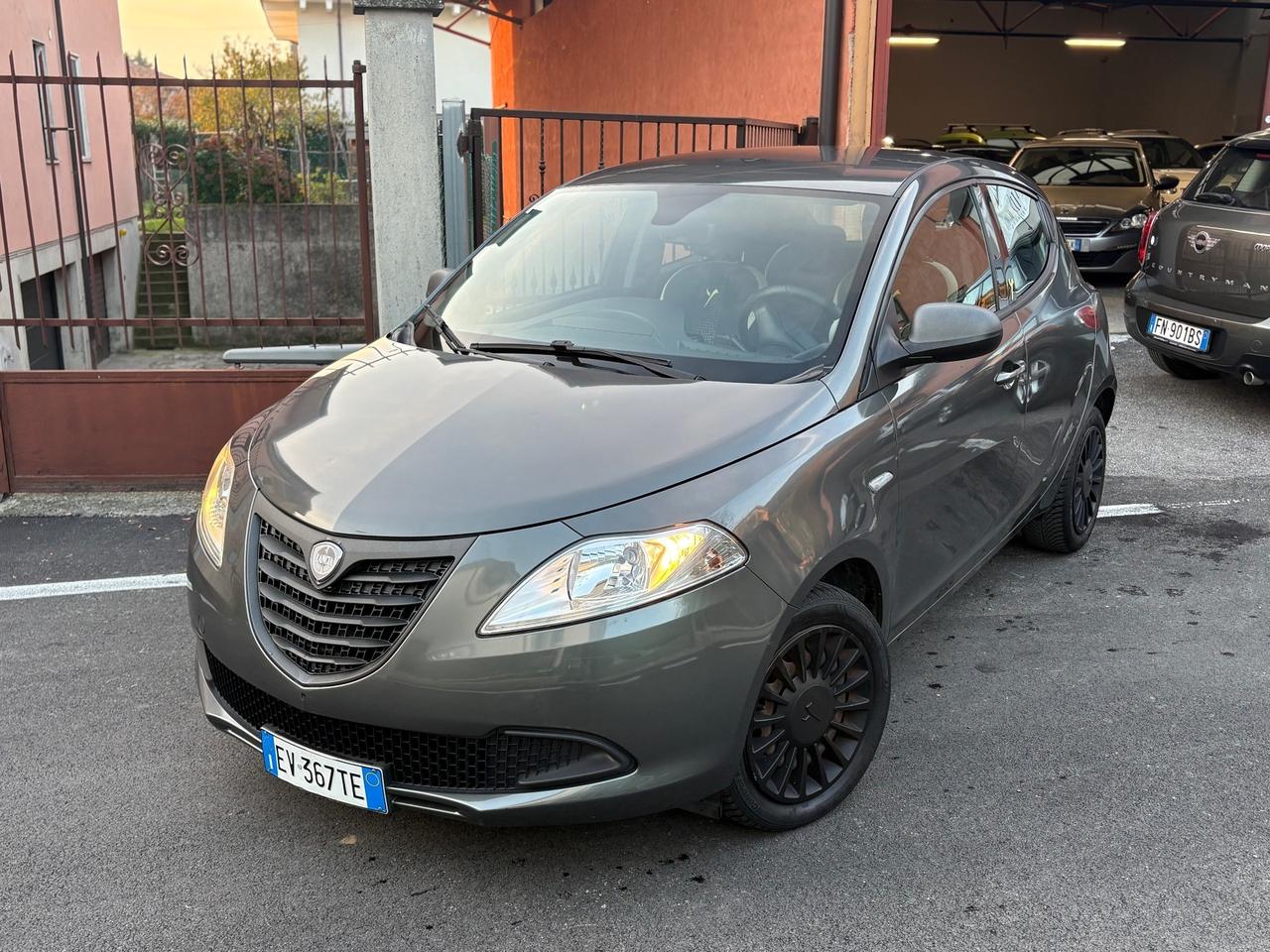 Lancia Ypsilon 1.2 BENZINA 2014 NEOPATENTATI