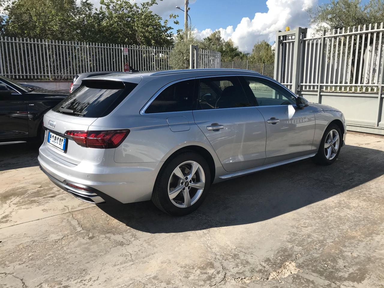 Audi A4 Avant 35 TDI/163 CV S tronic Business Advanced