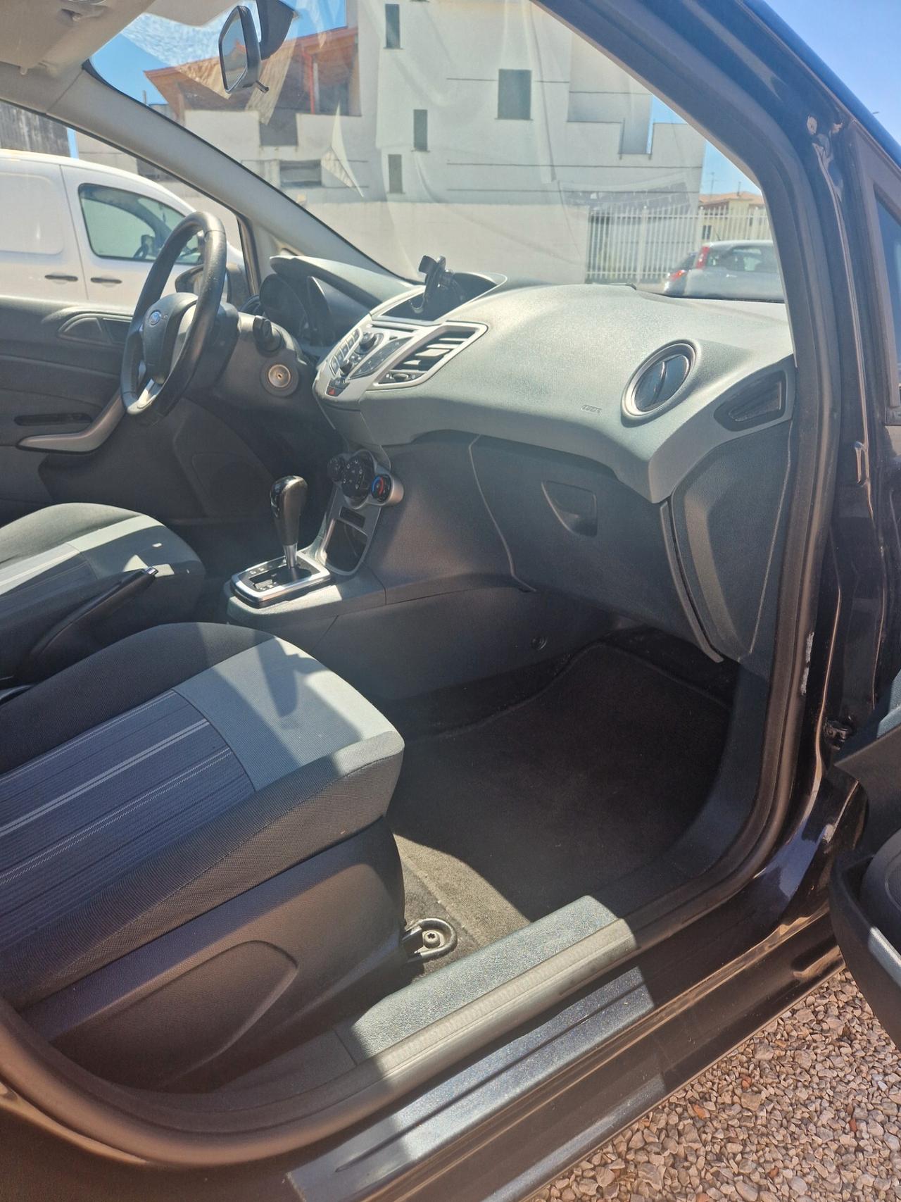 Ford Fiesta 1.2 82 CV 5 porte automatica 120000km
