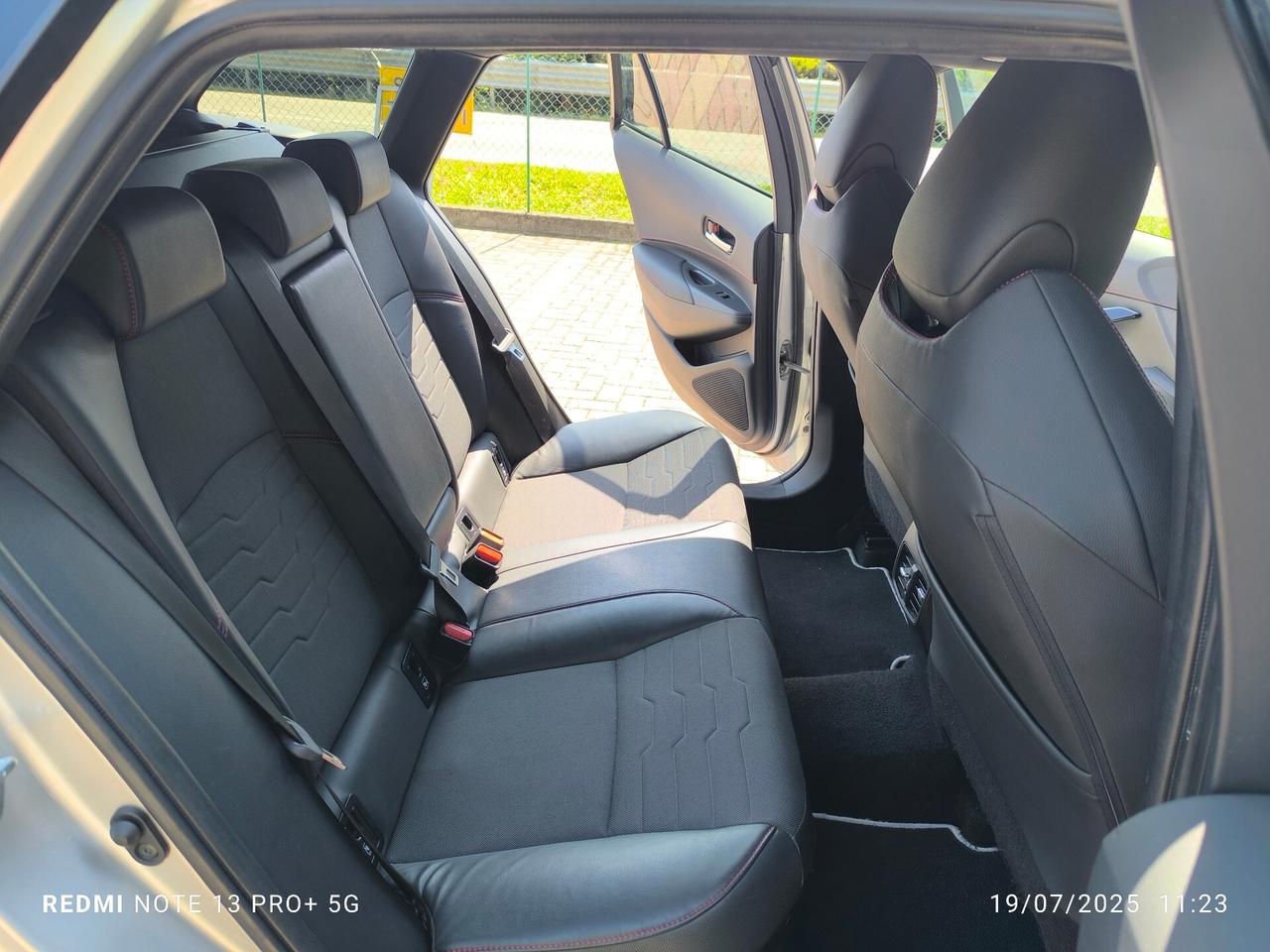 Toyota Corolla Touring Sports 2.0 Hybrid Lounge