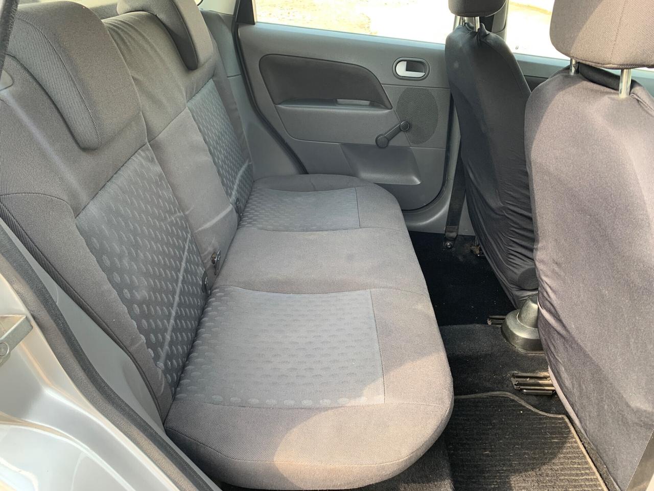 Ford Fiesta 1.4 16V 5p. Zetec