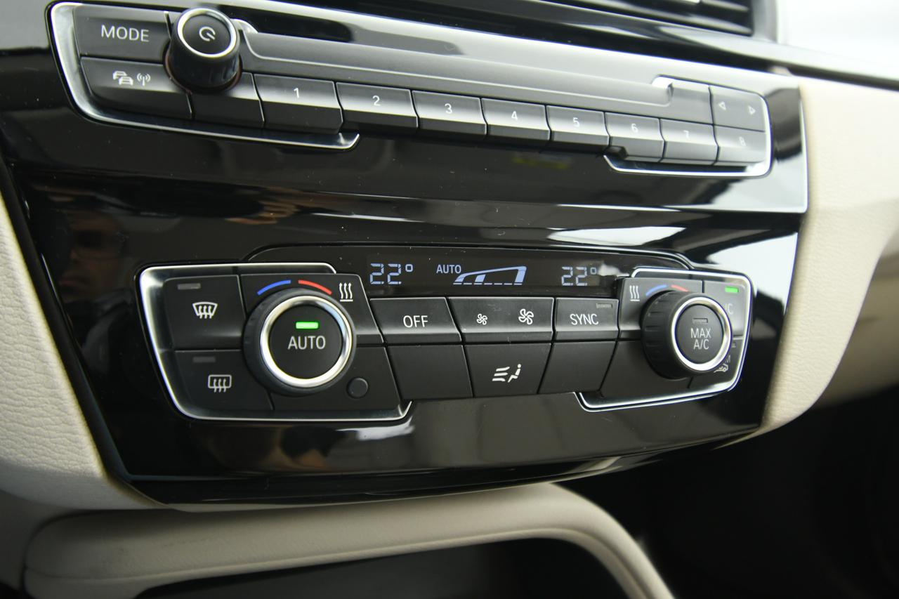 BMW X1 sdrive20d Business Advantage auto PELLE+FULL LED+C19"