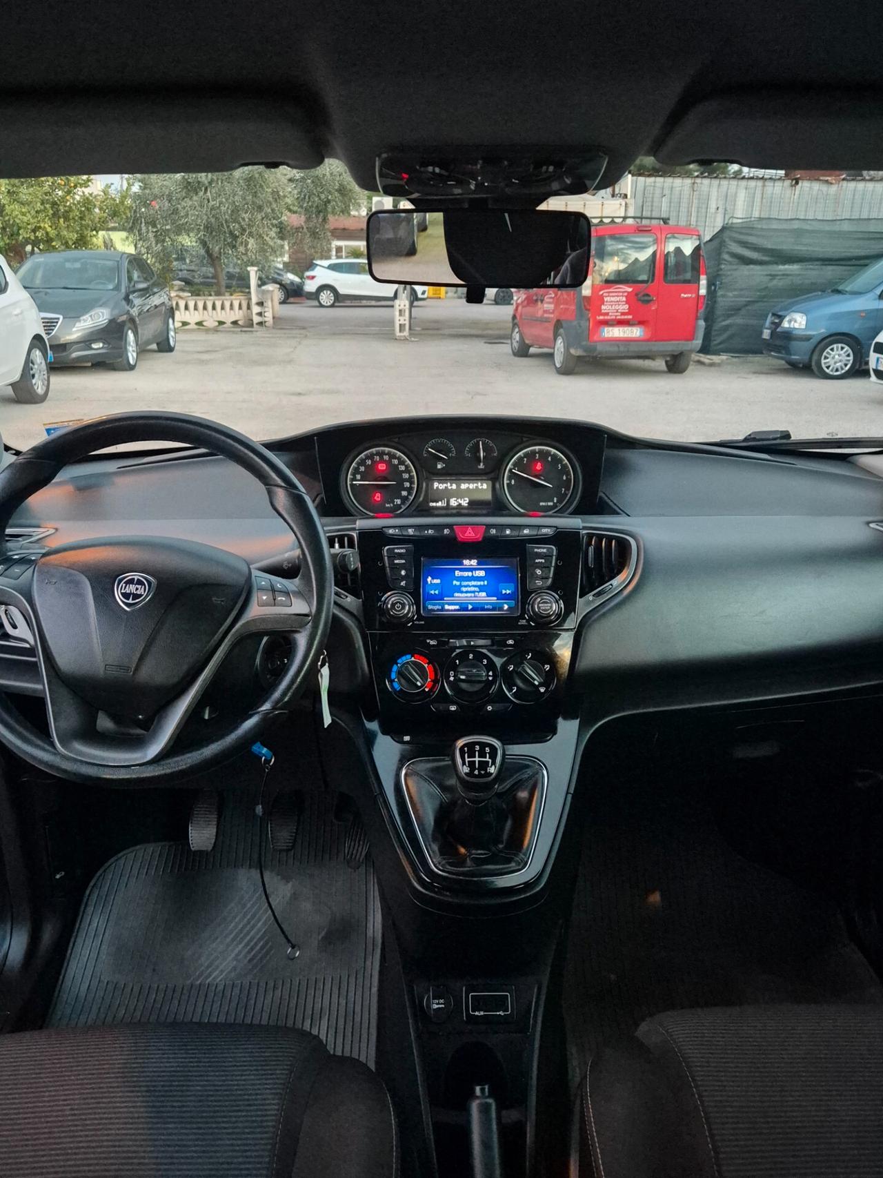 Lancia Ypsilon 0.9 TwinAir 85 CV 5 porte Metano Ecochic Gold