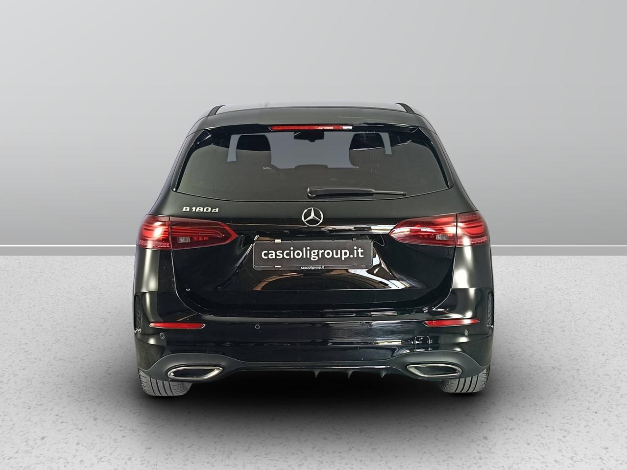 Mercedes-Benz Classe B - W247 2023 - B 180 d AMG Line Premium auto