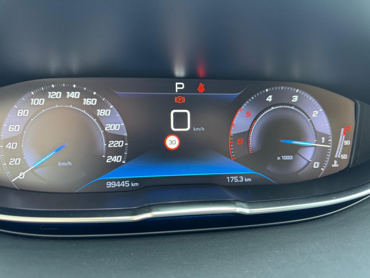 Peugeot 3008 BlueHDi 130 S&S EAT8 Business