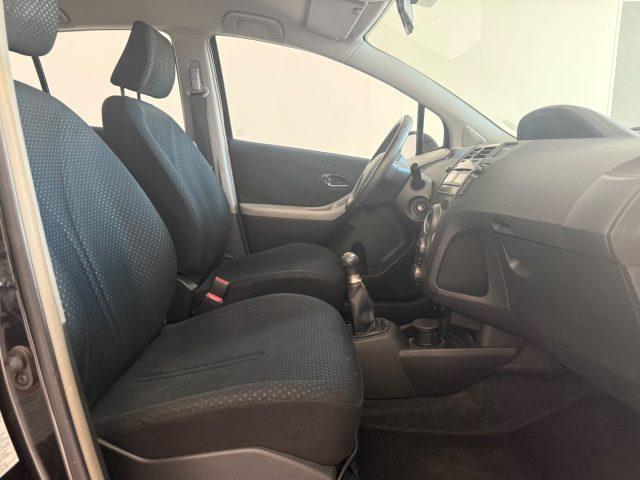 TOYOTA Yaris 1.0 5PORTE Sol