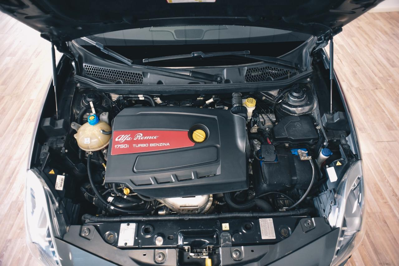 Alfa Romeo Giulietta 1750 Turbo TCT Quadrifoglio Verde