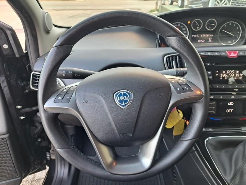 Lancia Ypsilon 0.9 TwinAir AUTOMATICA Km 95.000