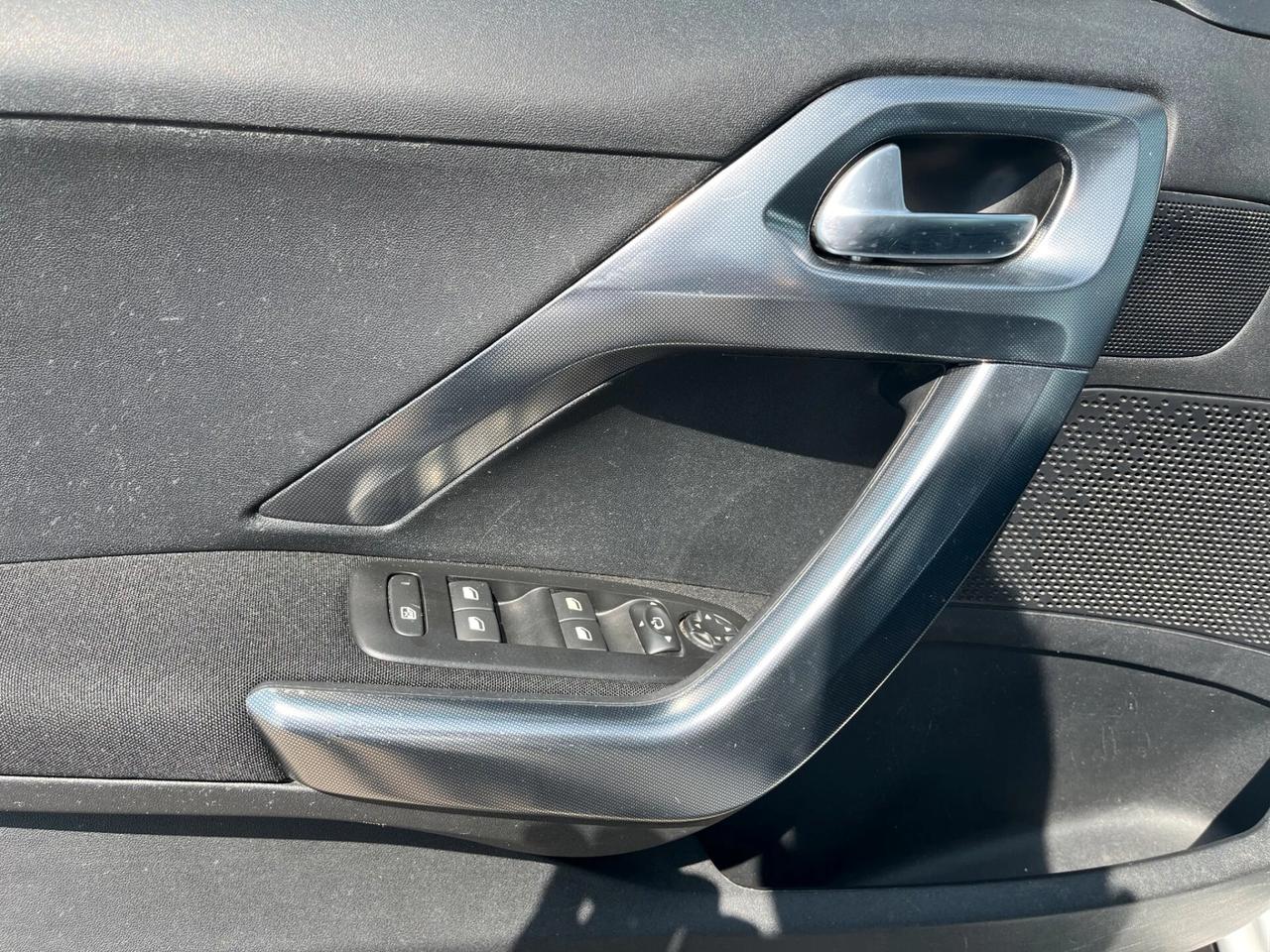 Peugeot 2008 BlueHDi 100 S&S Allure