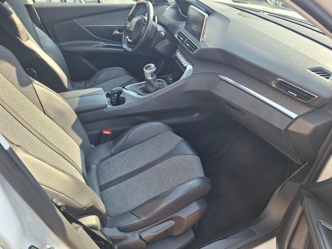 Peugeot 3008 1.2 benzina euro 6