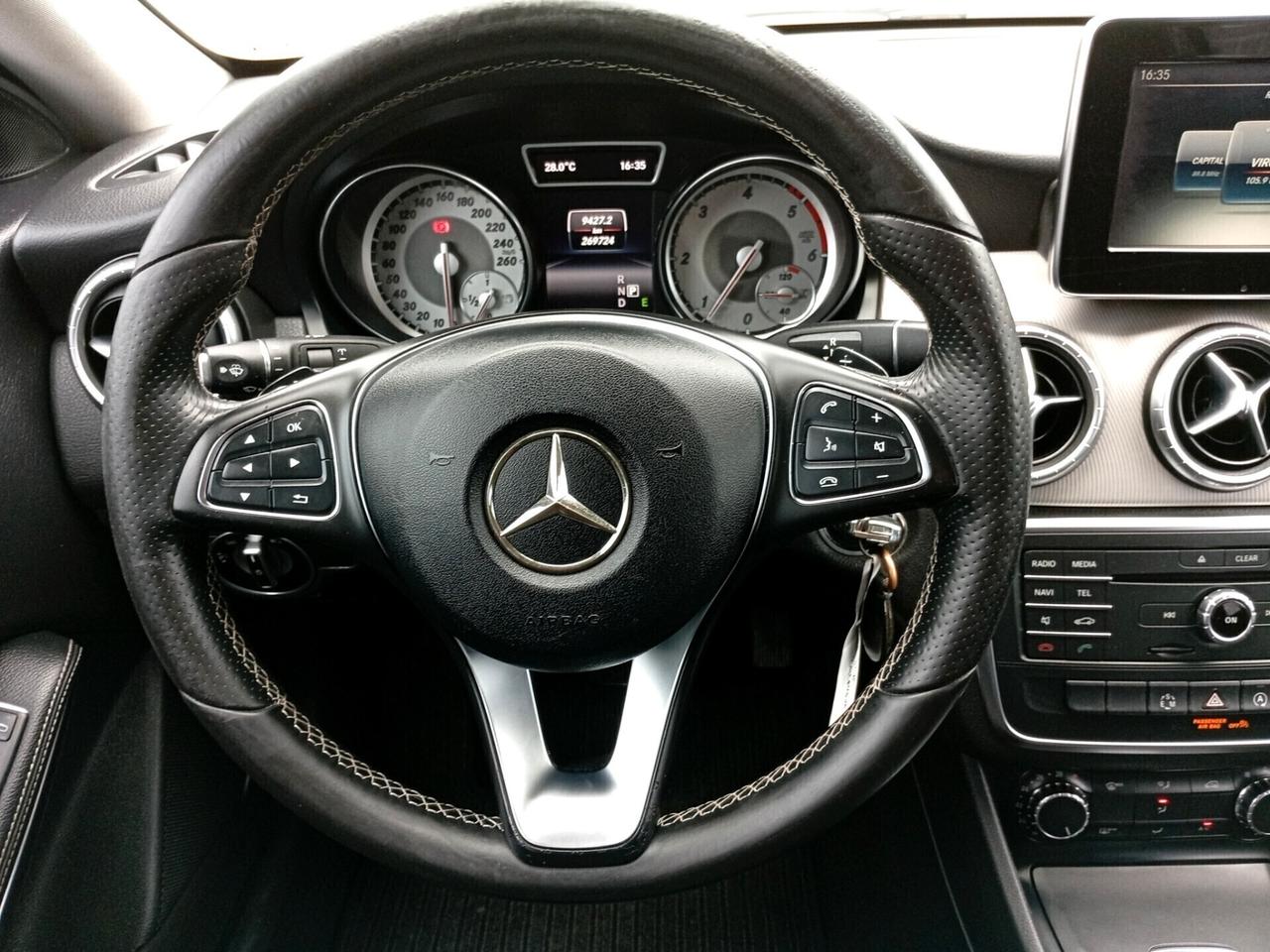 Mercedes-benz CLA 200 d S.W. Automatic SPORT RETROCAMERA