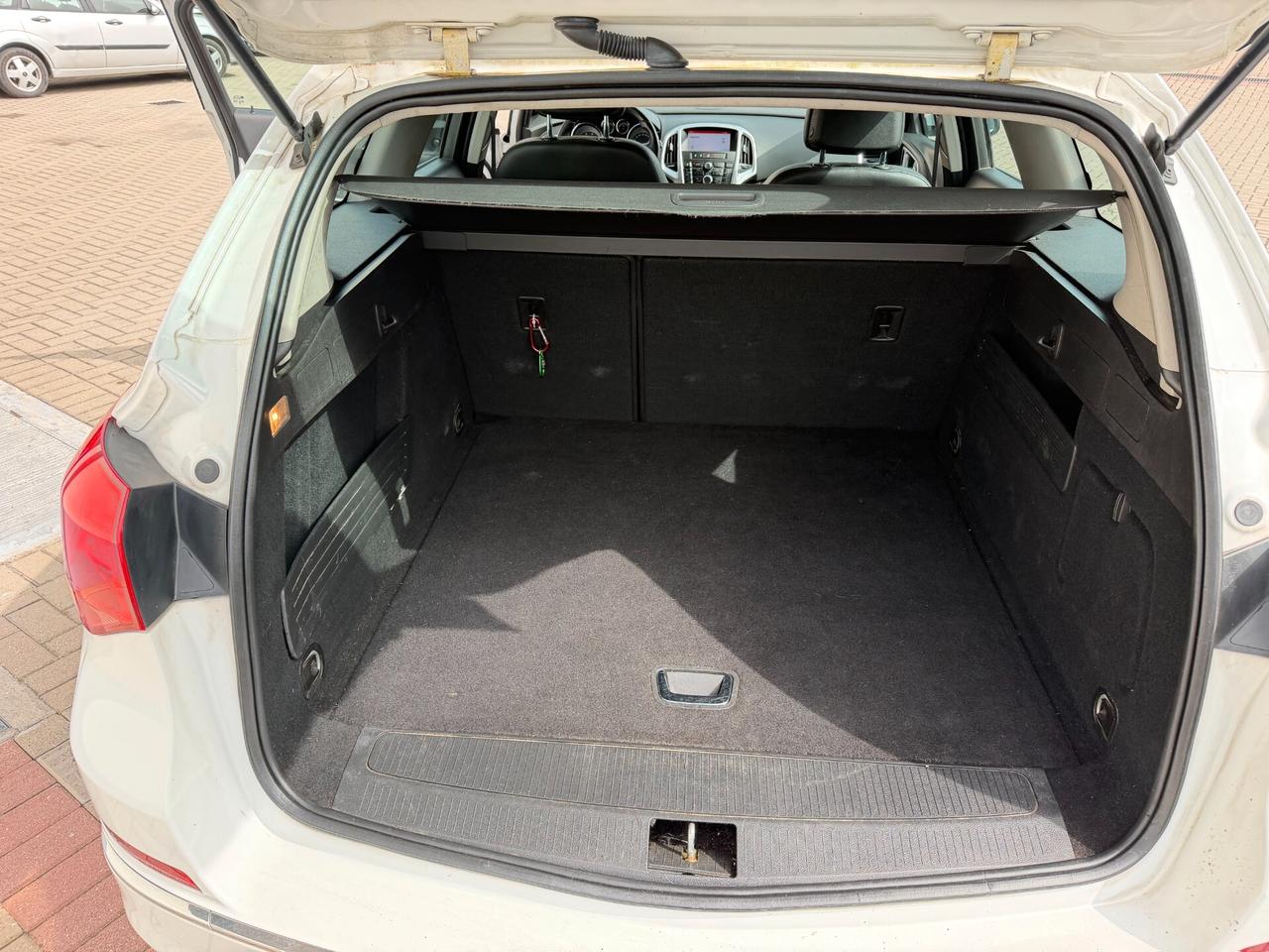Opel Astra 2.0 CDTI 165CV Sports Tourer Business