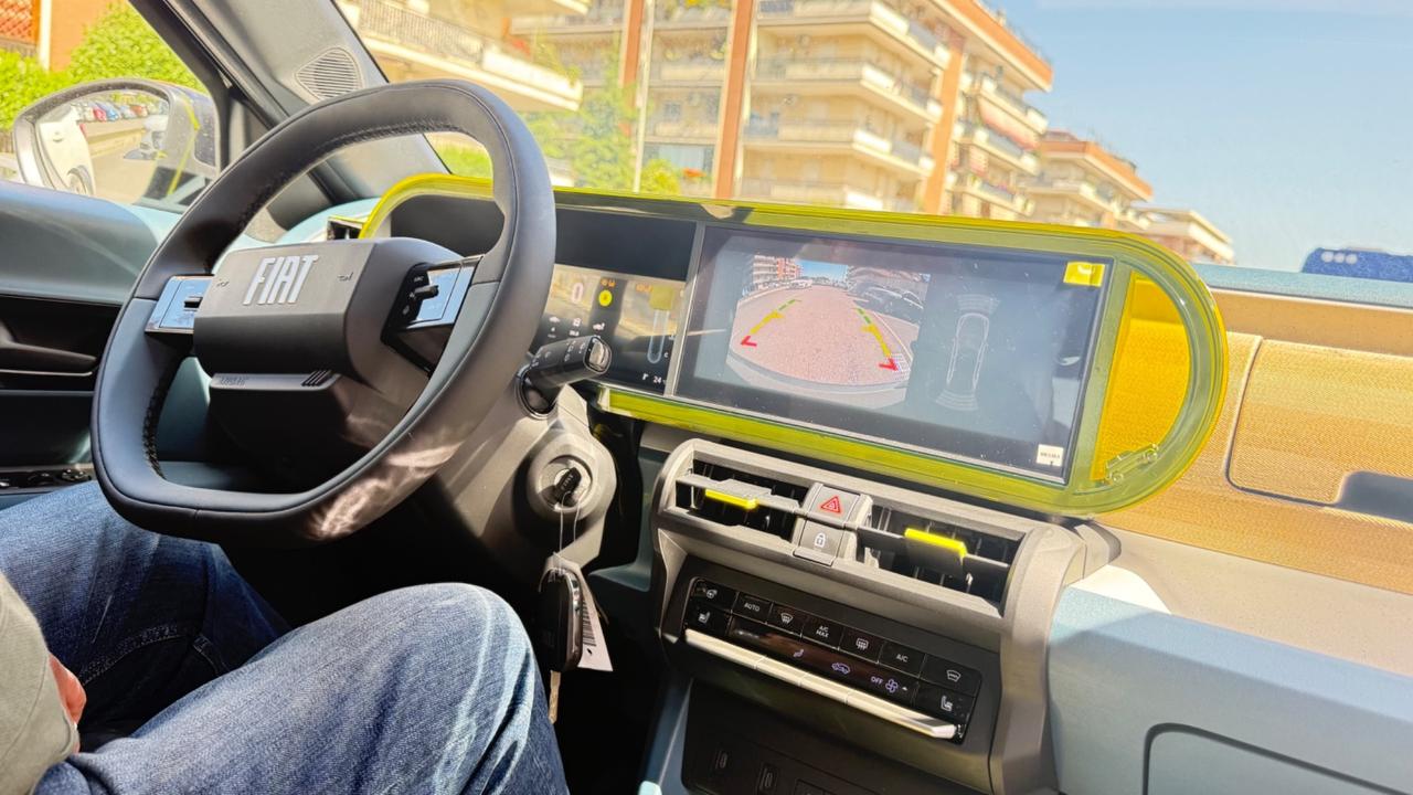 Fiat Grande Panda 1.2 Hybrid 110 CV S&S La Prima LED NAVI KAMERA PDC BLUETOOTH CERCHI 17 CAR PLAY
