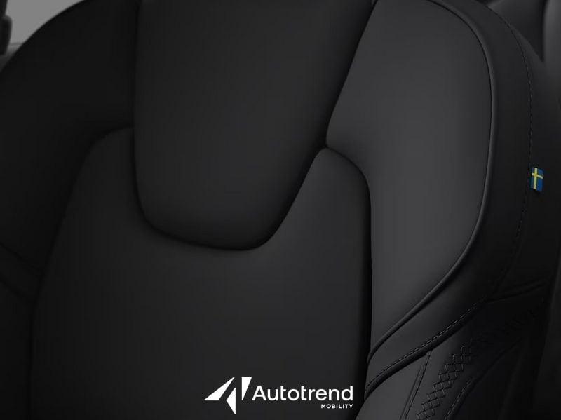 Volvo XC90 B5 250+14 CV AWD Automatico 7 Posti Plus Bright