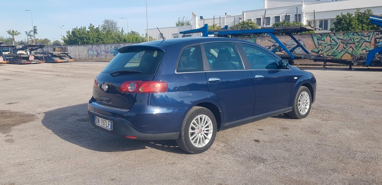 Fiat Croma 1.9 Multijet Emotion