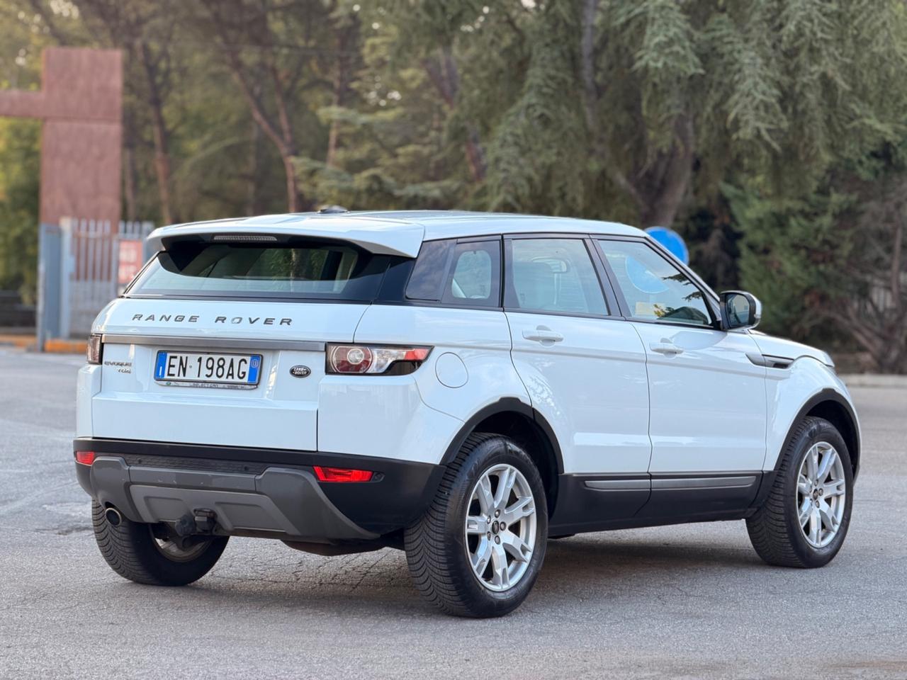 Land Rover Range Evoque 2.2 TD4 5p. Dynamic