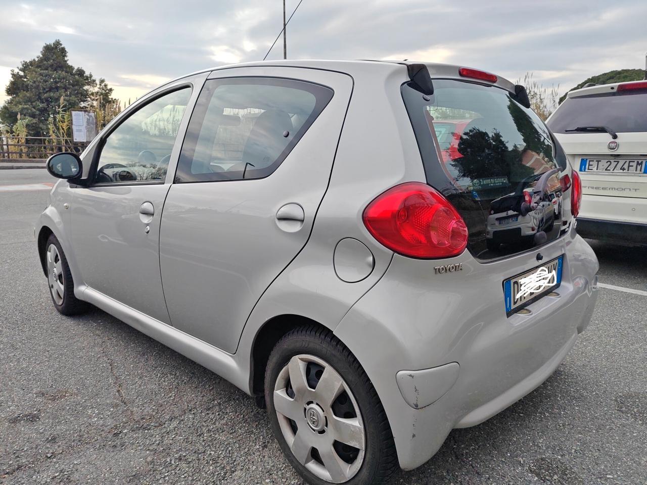 Toyota Aygo 1.0 12V VVT-i 5 porte Blue