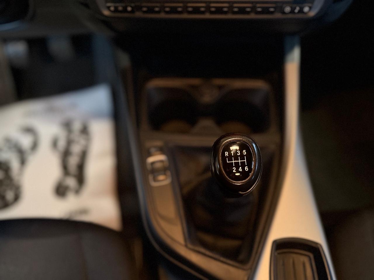 Bmw 116 116d 5p. Efficient Dynamics Urban NEOPATENTATI