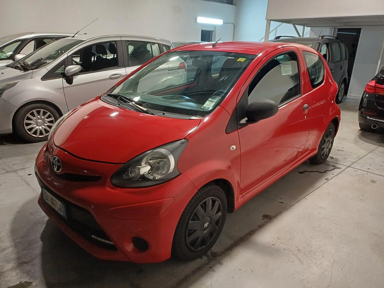 Toyota Aygo 1.0 12V Vvt-i Active Clima/Servo/Unipro