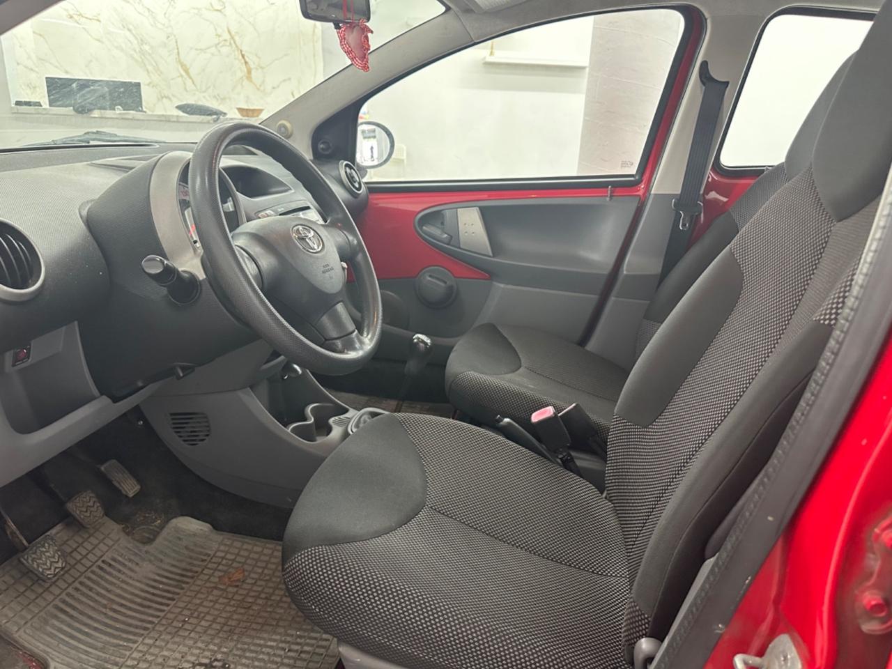 Toyota Aygo 1.0 12V VVT-i 5 porte Now GARANZIA PERMUTE