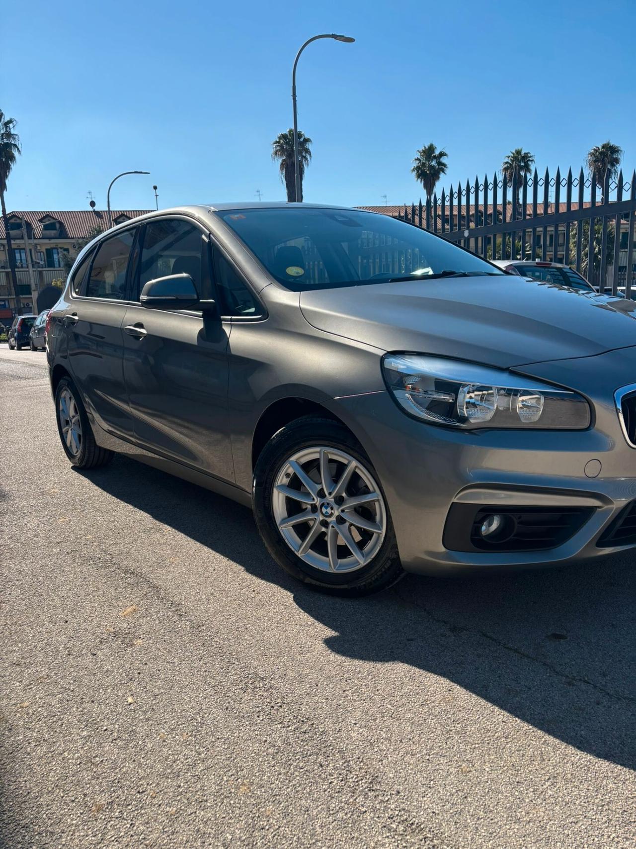 Bmw Serie 2 218d Luxury AUTOMATICO ANNO 2015