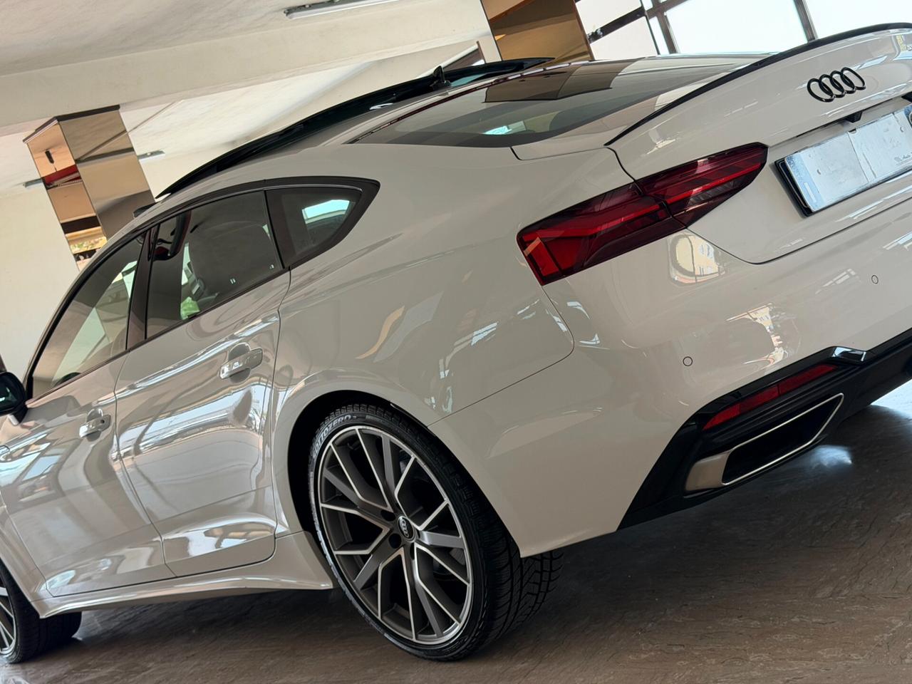 Audi A5 SB Quattro 40 2.0 TDI 204 cv. MHEV S Tronic LINE EDITION (Full)