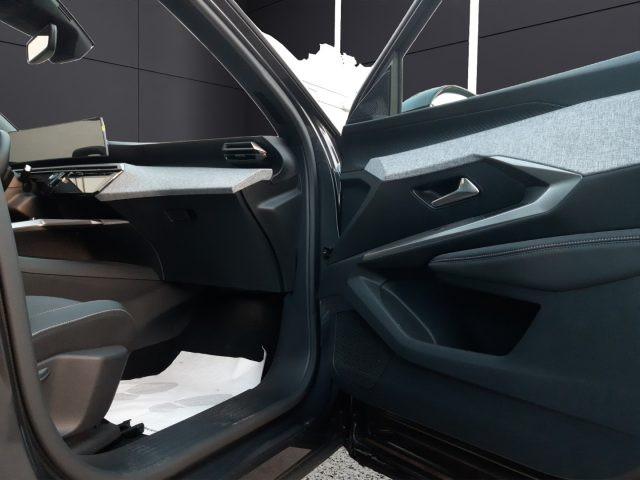 PEUGEOT 3008 Hybrid 145 e-DCS6 Allure