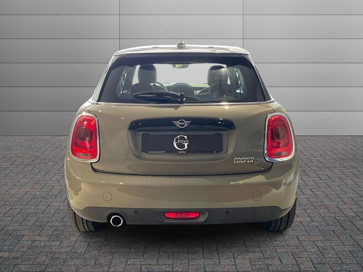 MINI Mini IV F55 2018 5p - Mini 5p 1.5 Cooper D Boost