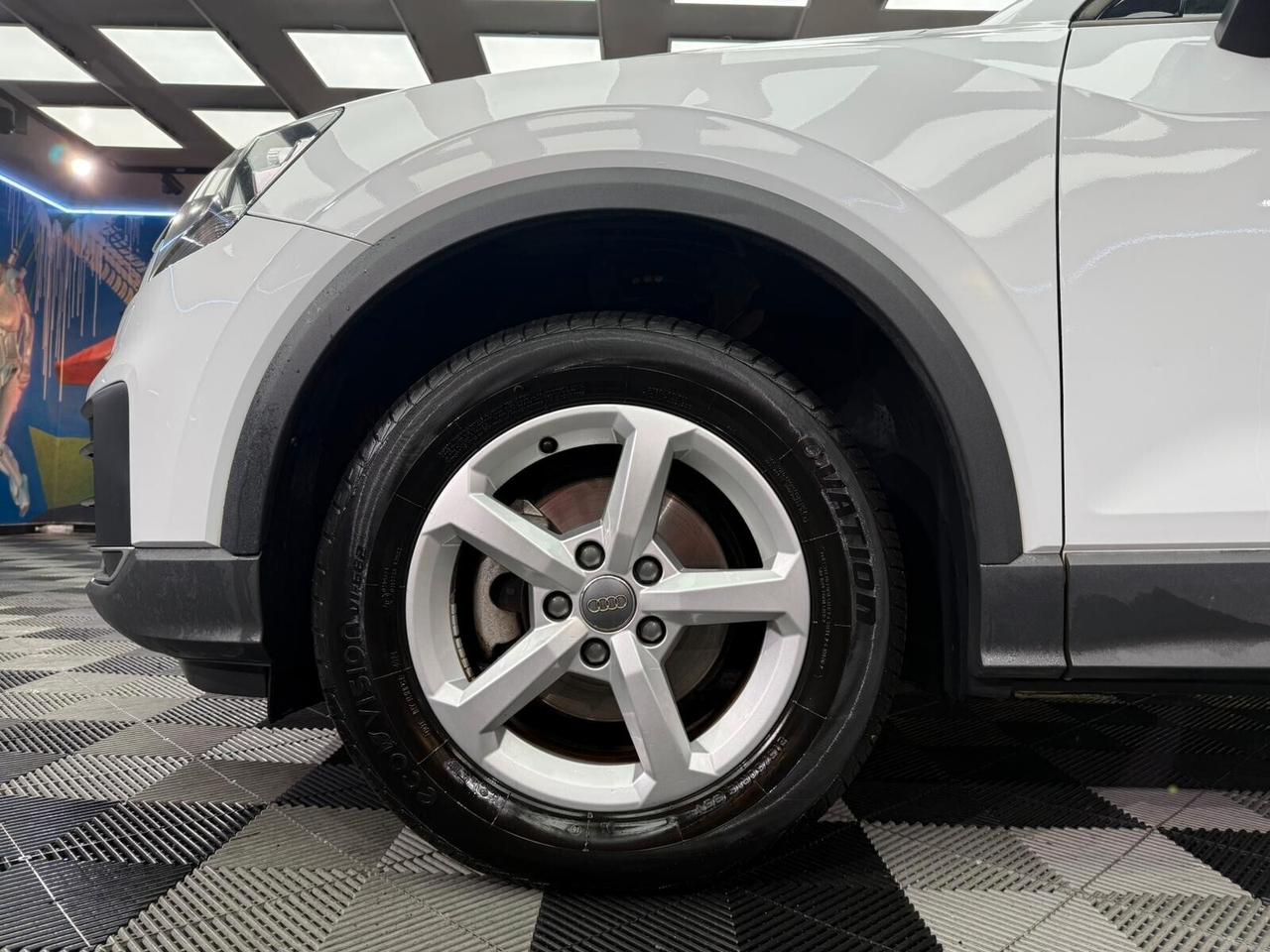 Audi Q2 30 TDI S tronic Business (645)