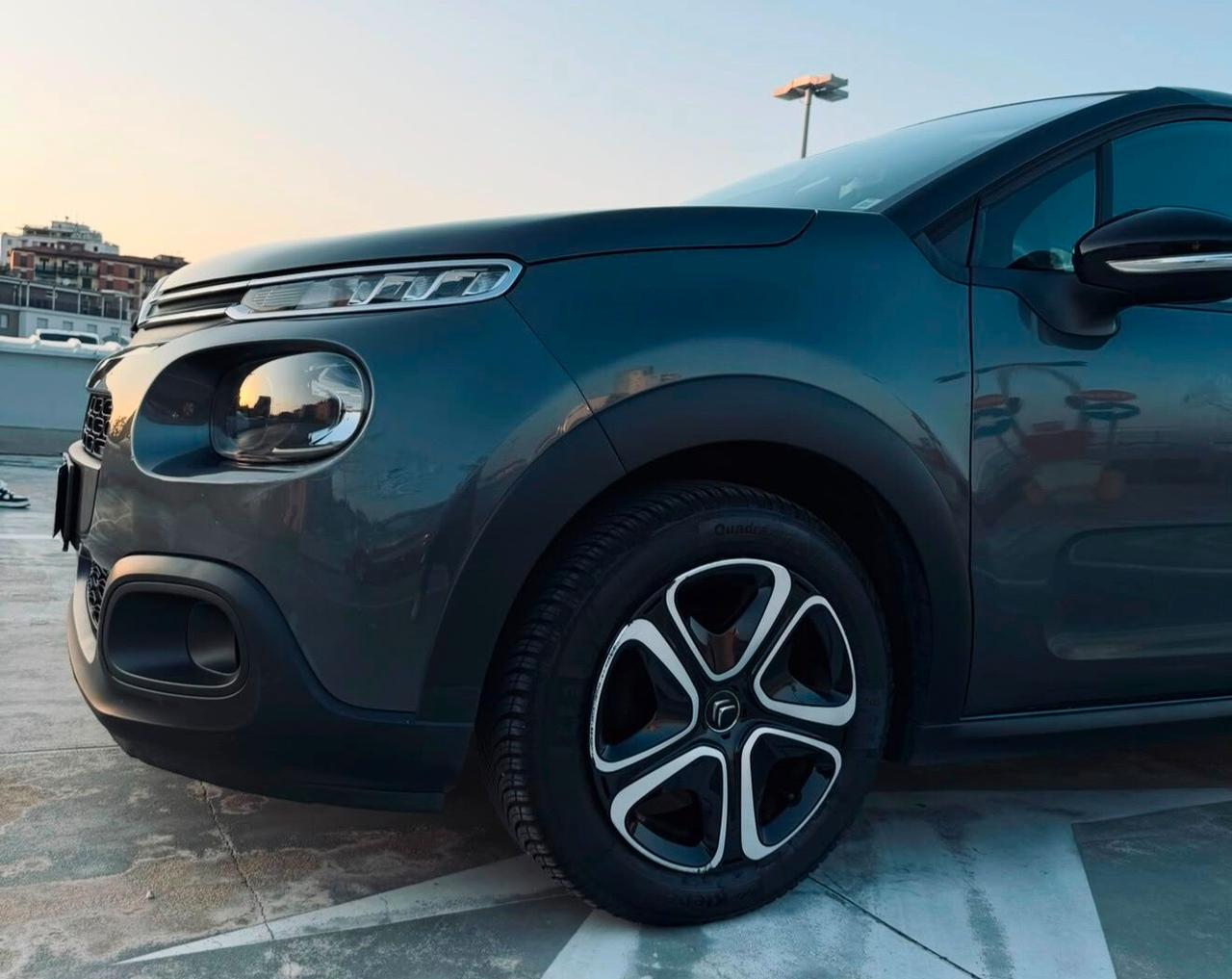 Citroen C3 PureTech 82 Shine GUIDABILE DA NEOPATENTATI