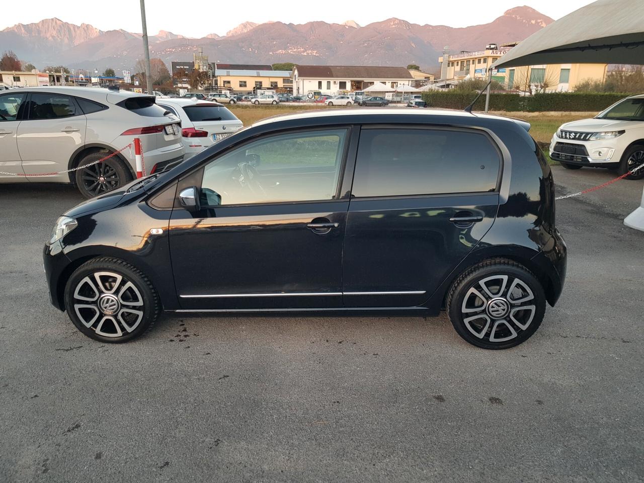 Volkswagen up! 1.0 75 CV 5p. high up!