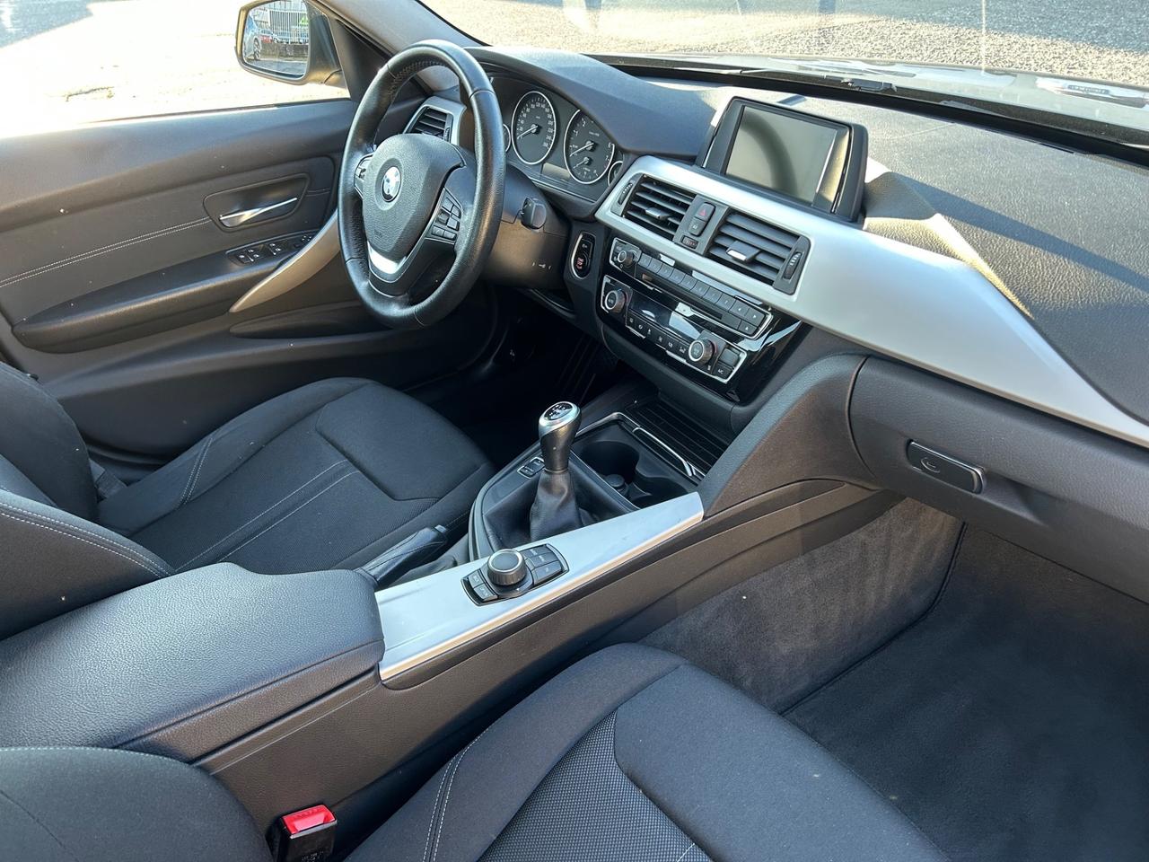 Bmw 318i LCI UNIPRO LED MANUALE