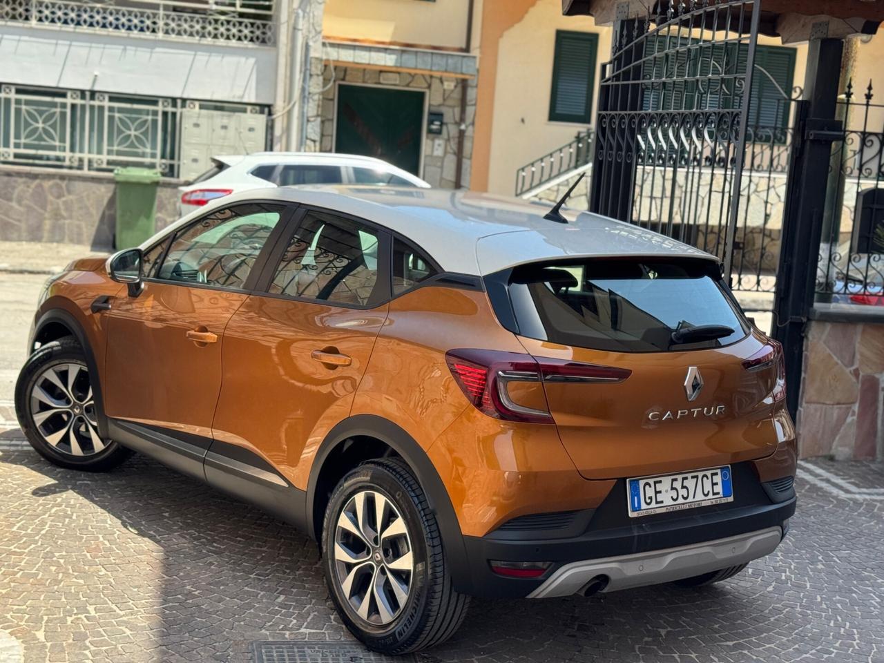 Renault Captur TCe 100 CV Intens