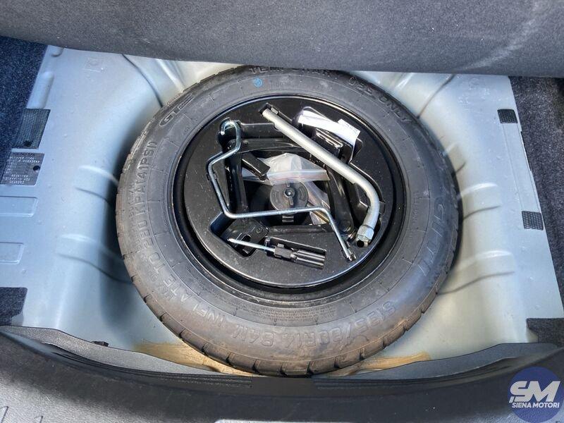 Lancia Ypsilon 1.0 FireFly 5 porte S&S Hybryd Gold