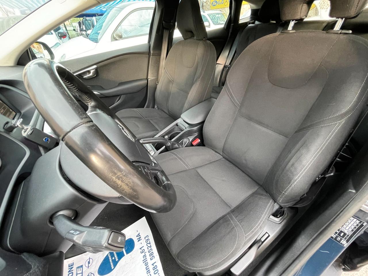 Volvo V40 Cross Country D2 1.6 Momentum