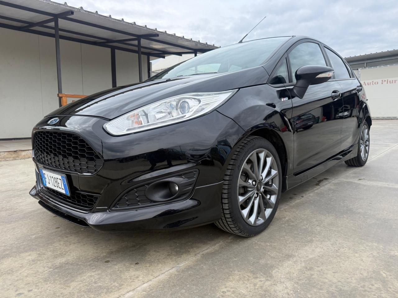 Ford Fiesta 1.5 TDCi 75CV 5 porte ST-Line