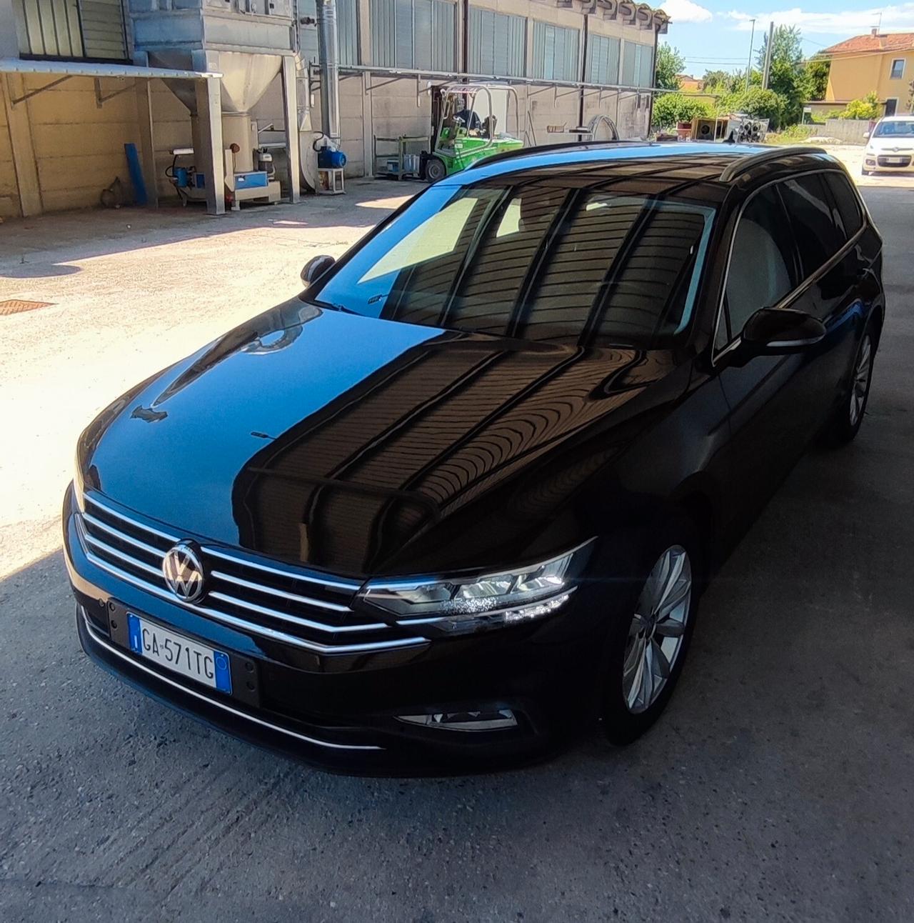 Volkswagen Passat 2.0 TDI, DSG 2020,140000km,Led, Navigatore, Business