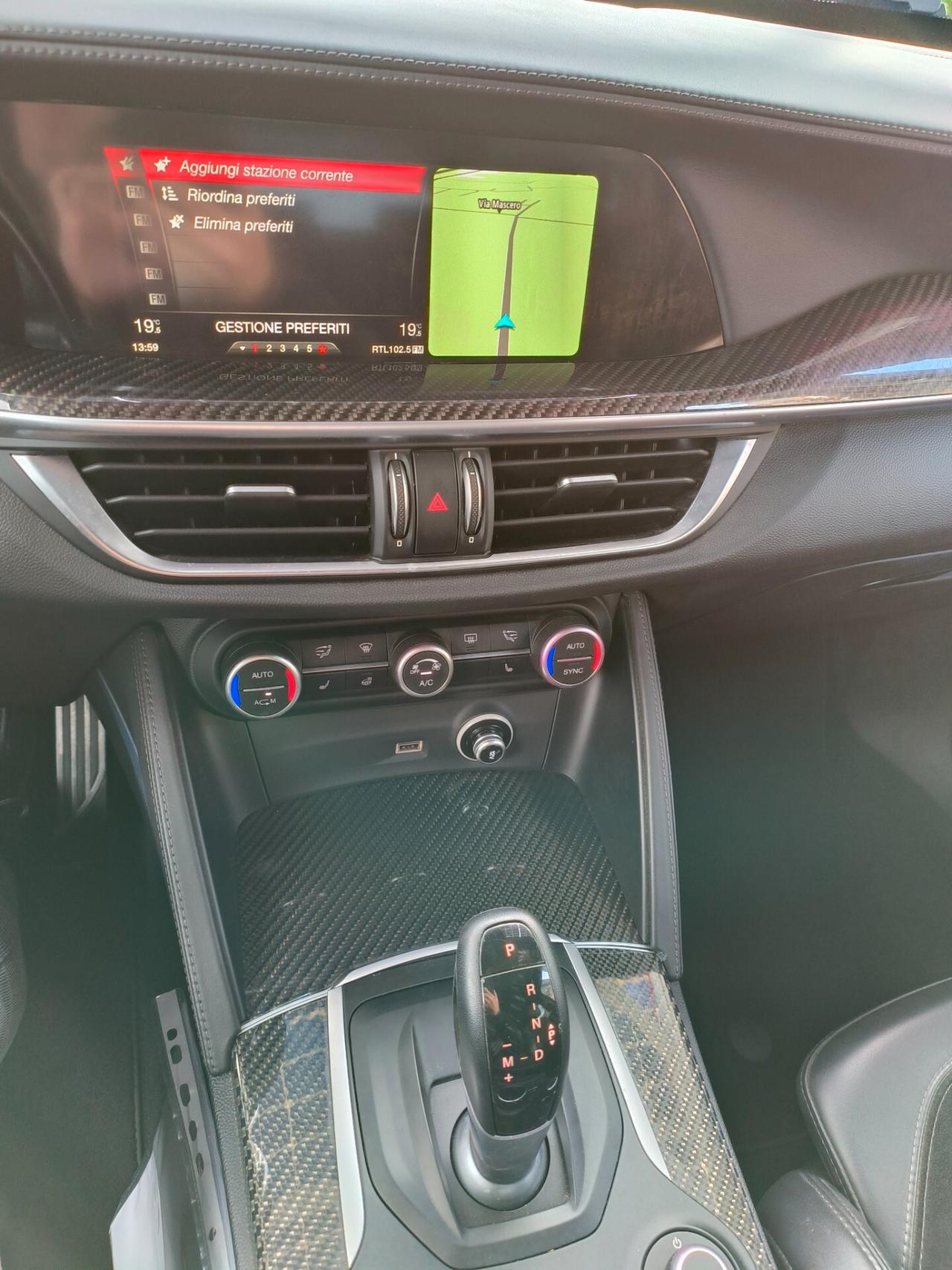 Alfa Romeo Stelvio 2.9 Bi-Turbo V6 510 CV AT8 Quadrifoglio