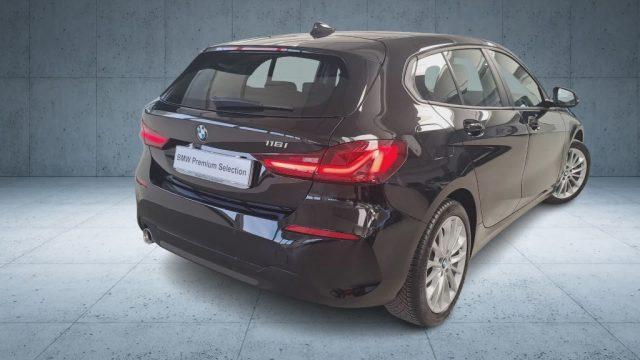BMW 116 i 5p. Advantage Aut.