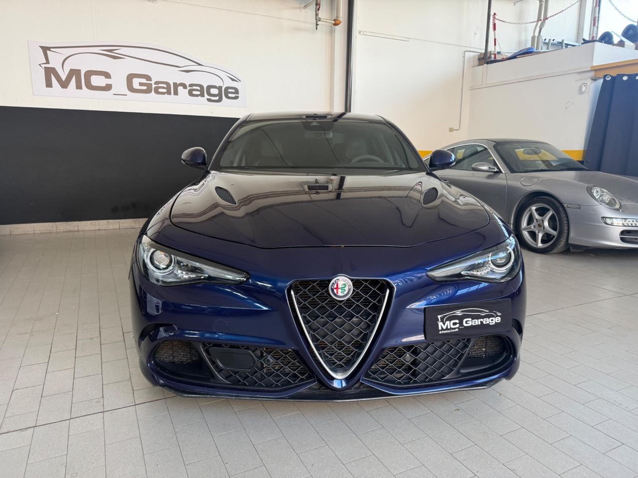 Alfa Romeo Giulia 2.9 V6 Bi-Turbo AT8 Quadrifoglio