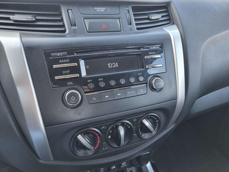 Nissan Navara Navara 2.3 dCi 4WD KING Cab Acenta