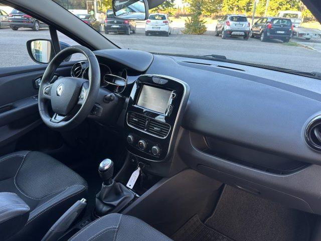 RENAULT Clio 1.2 75 CV 5P. Duel