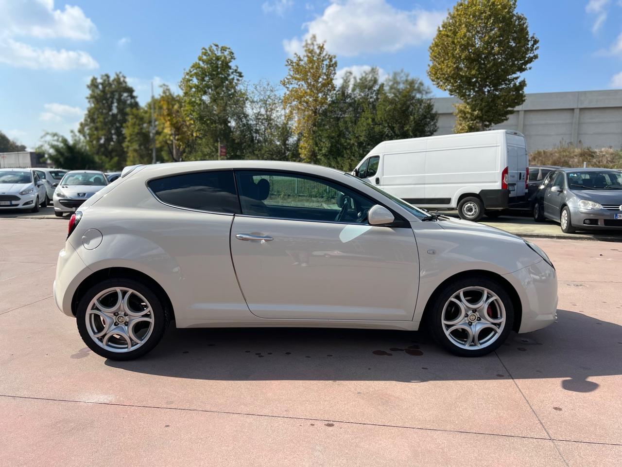 Alfa Romeo MiTo 1.3 JTDm-2 95 CV S&S Distinctive Sport Pack