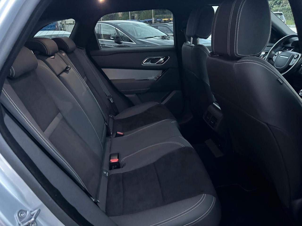 Land Rover Range Rover Velar Range Rover Velar 3.0 V6 SD6 300 CV R-Dynamic HSE